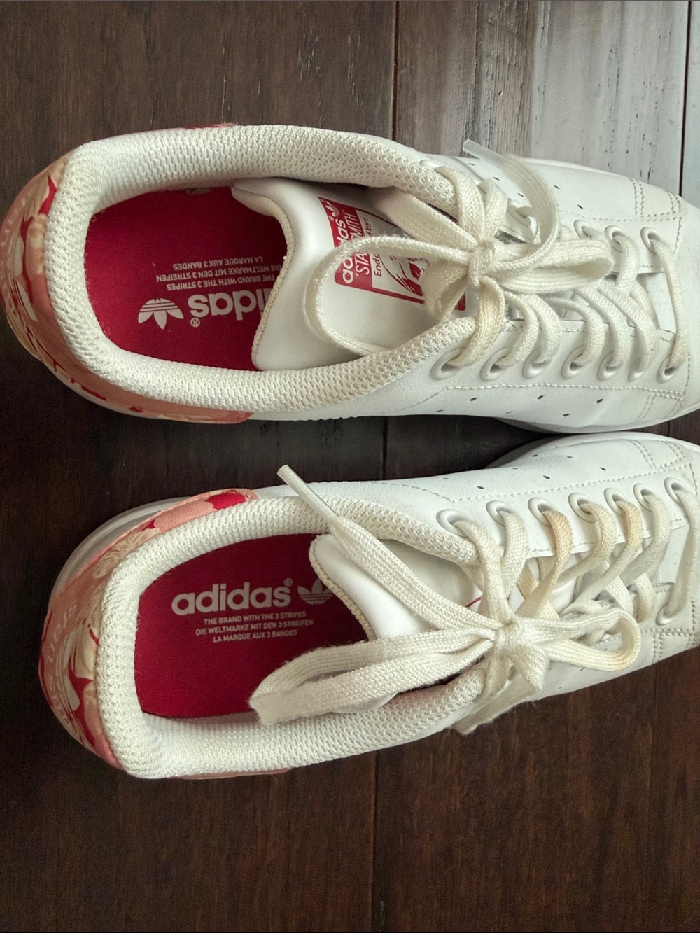 Adidas Stan Smith Boys 5.5 White Sneakers Pink Heel Tab Women’s 7.5 Equivalent - Picture 6 of 6